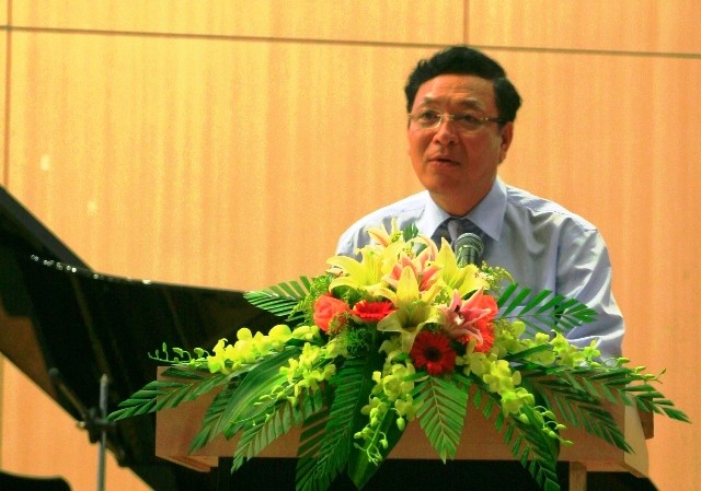 Bộ trưởng Bộ GD&ĐT Phạm Vũ Luận công nhận sự lớn mạnh của Hiệp hội các trường ĐH, CĐ NCL Việt Nam. Ảnh Hoàng Lâm